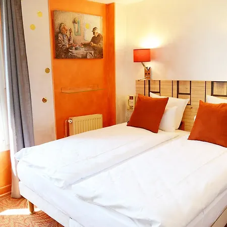 Malar Paris